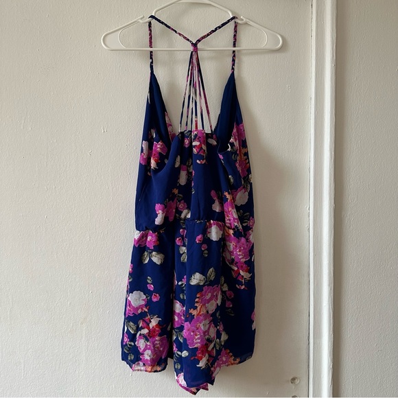 Forever 21 flower jumpsuit size M - Picture 2 of 5